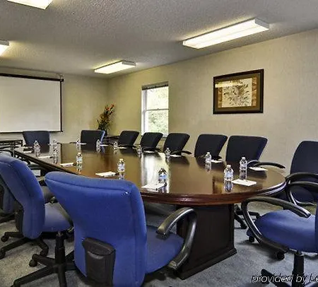 Quality Inn & Suites Big Rapids Near University 